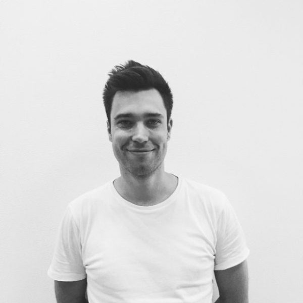 FaraFor ищет моушн-дизайнера