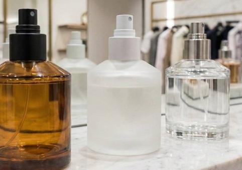 ГЛЮК парфюм ищет дизайнера упаковки