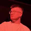 Амир Ту... — дизайнер